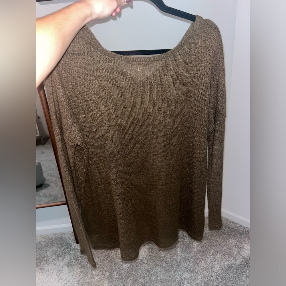Brown sweater - Picture 2 of 2